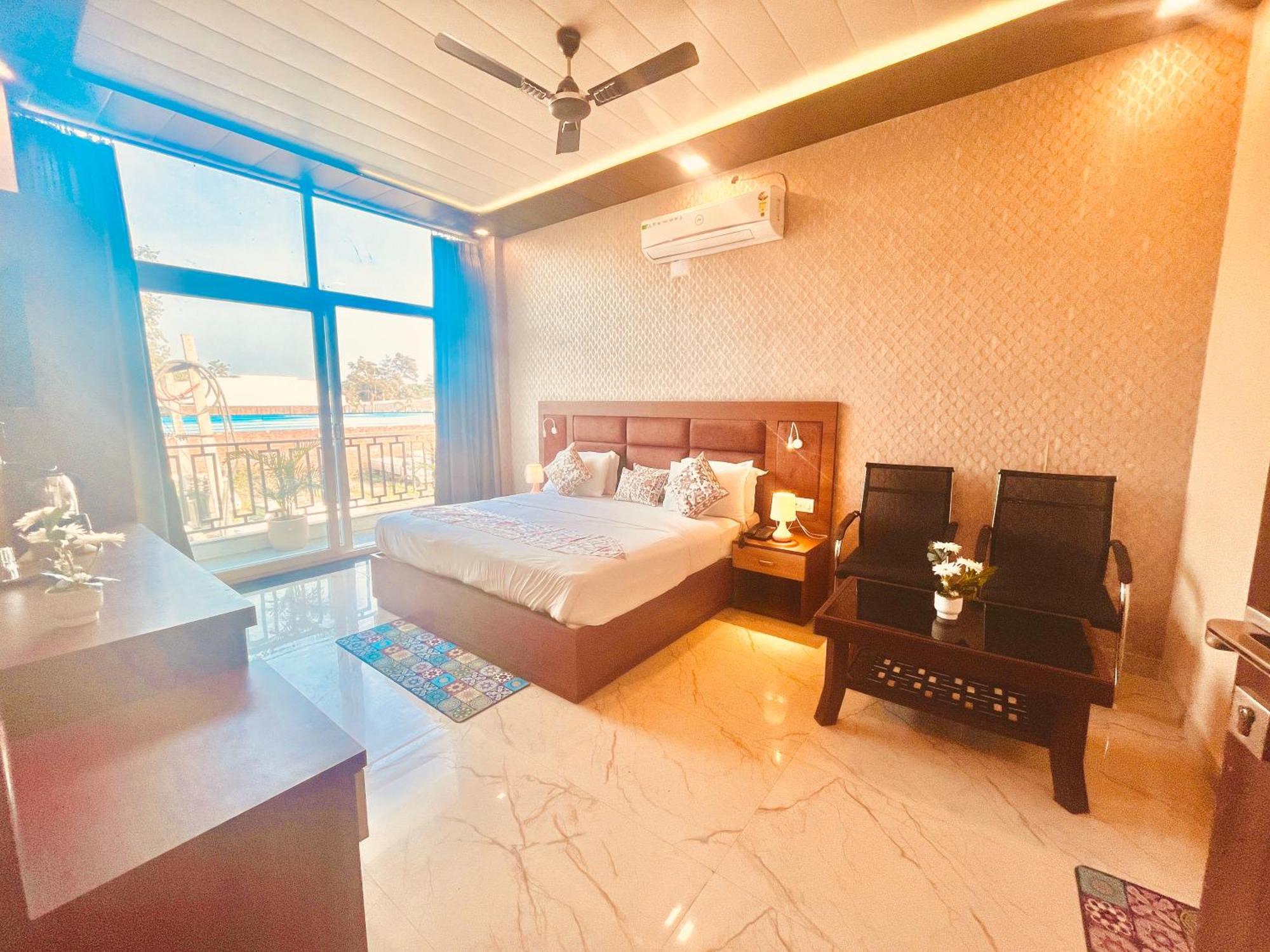 Heaven Resort Ayodhya ภายนอก รูปภาพ