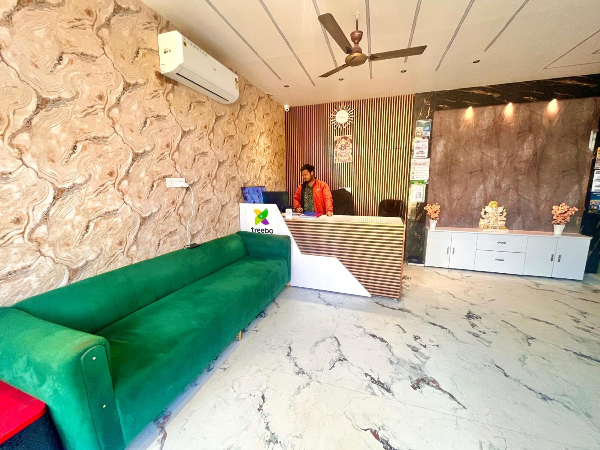 Heaven Resort Ayodhya ภายนอก รูปภาพ