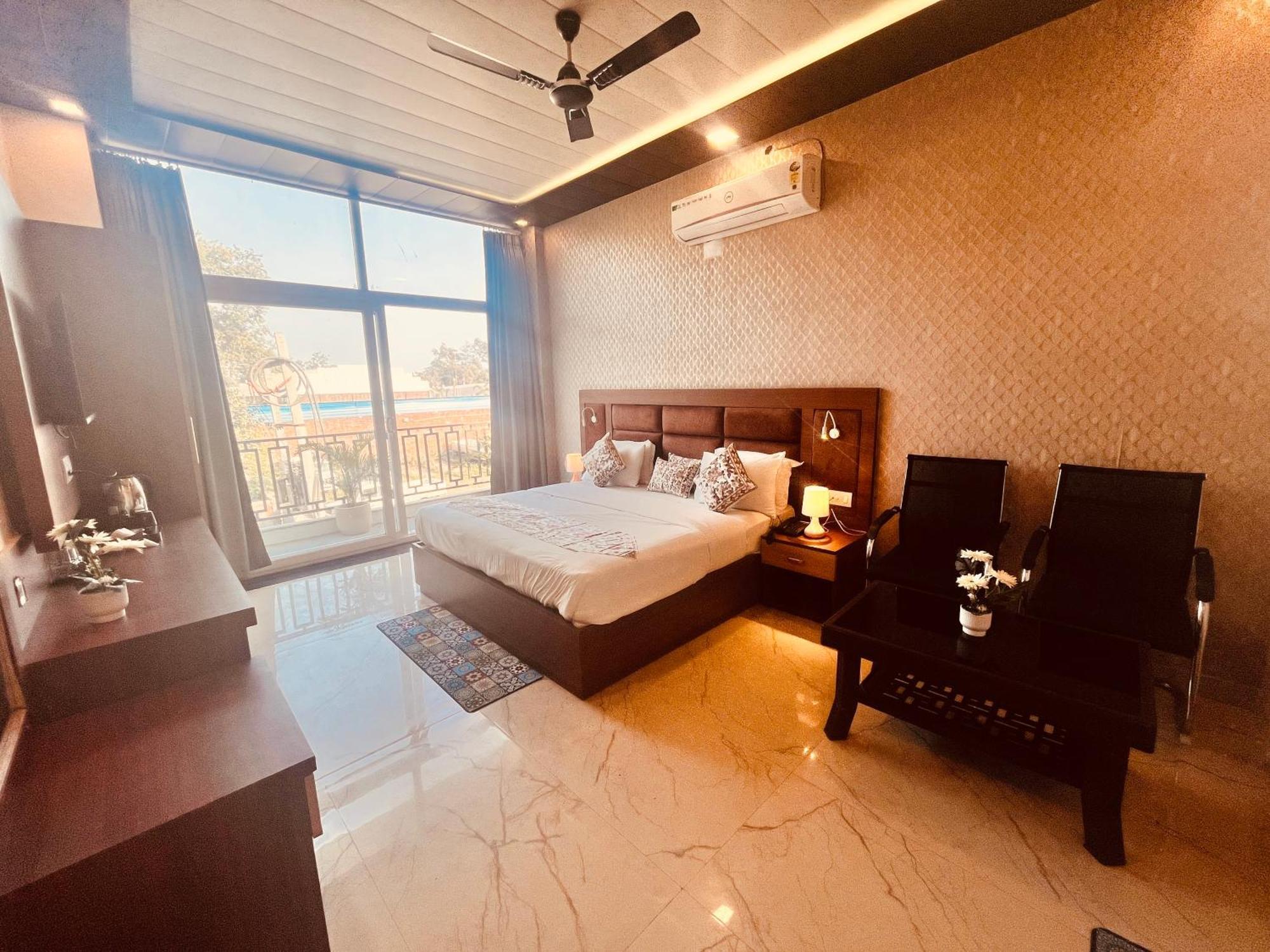 Heaven Resort Ayodhya ภายนอก รูปภาพ