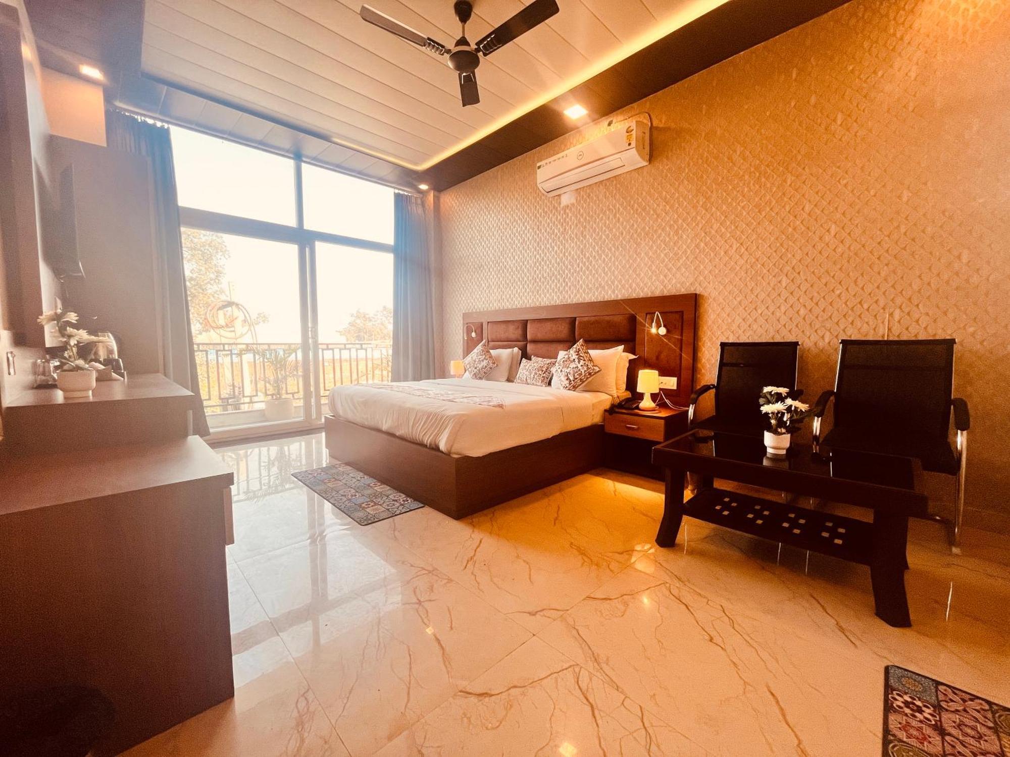 Heaven Resort Ayodhya ภายนอก รูปภาพ