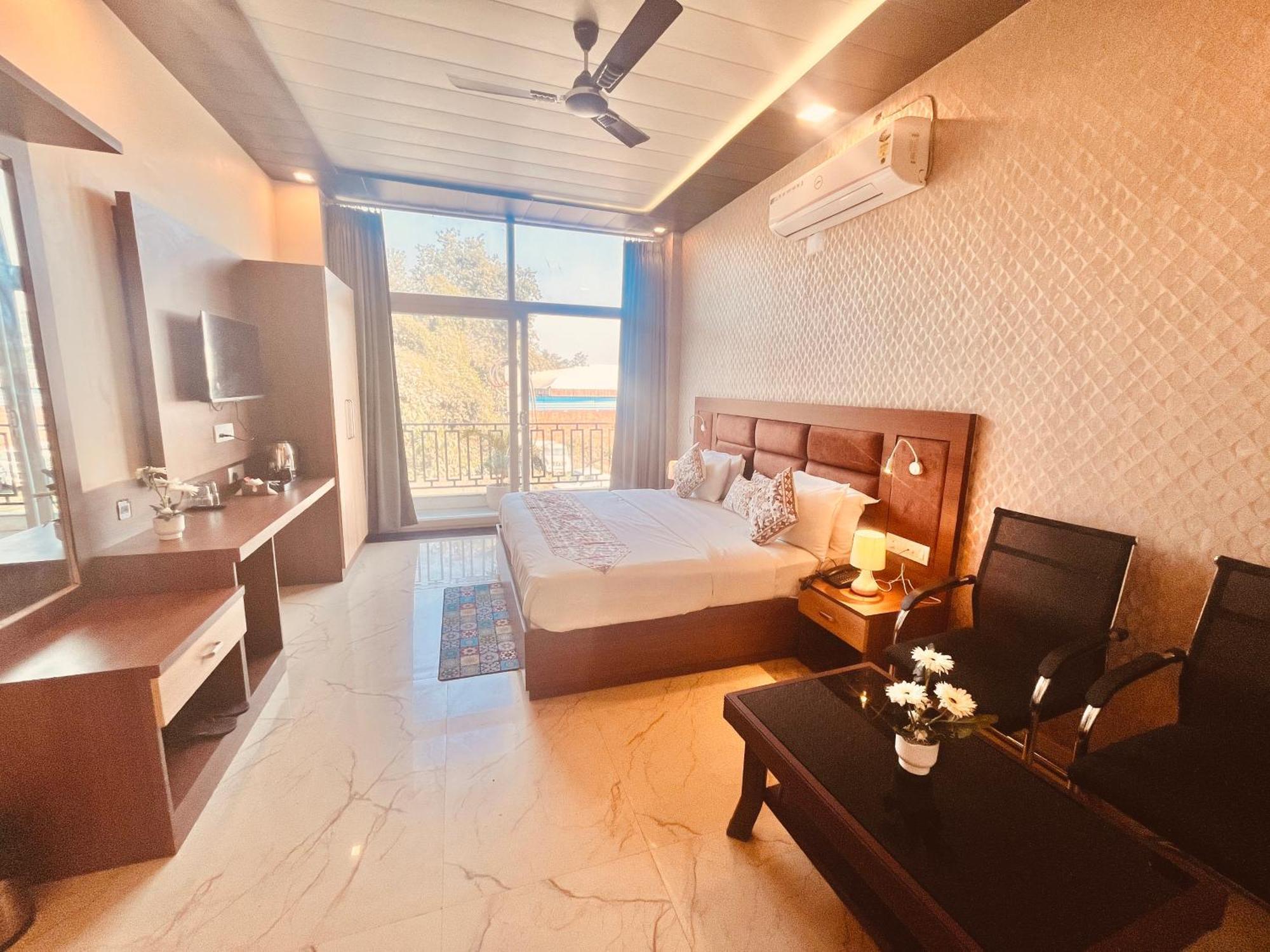 Heaven Resort Ayodhya ภายนอก รูปภาพ