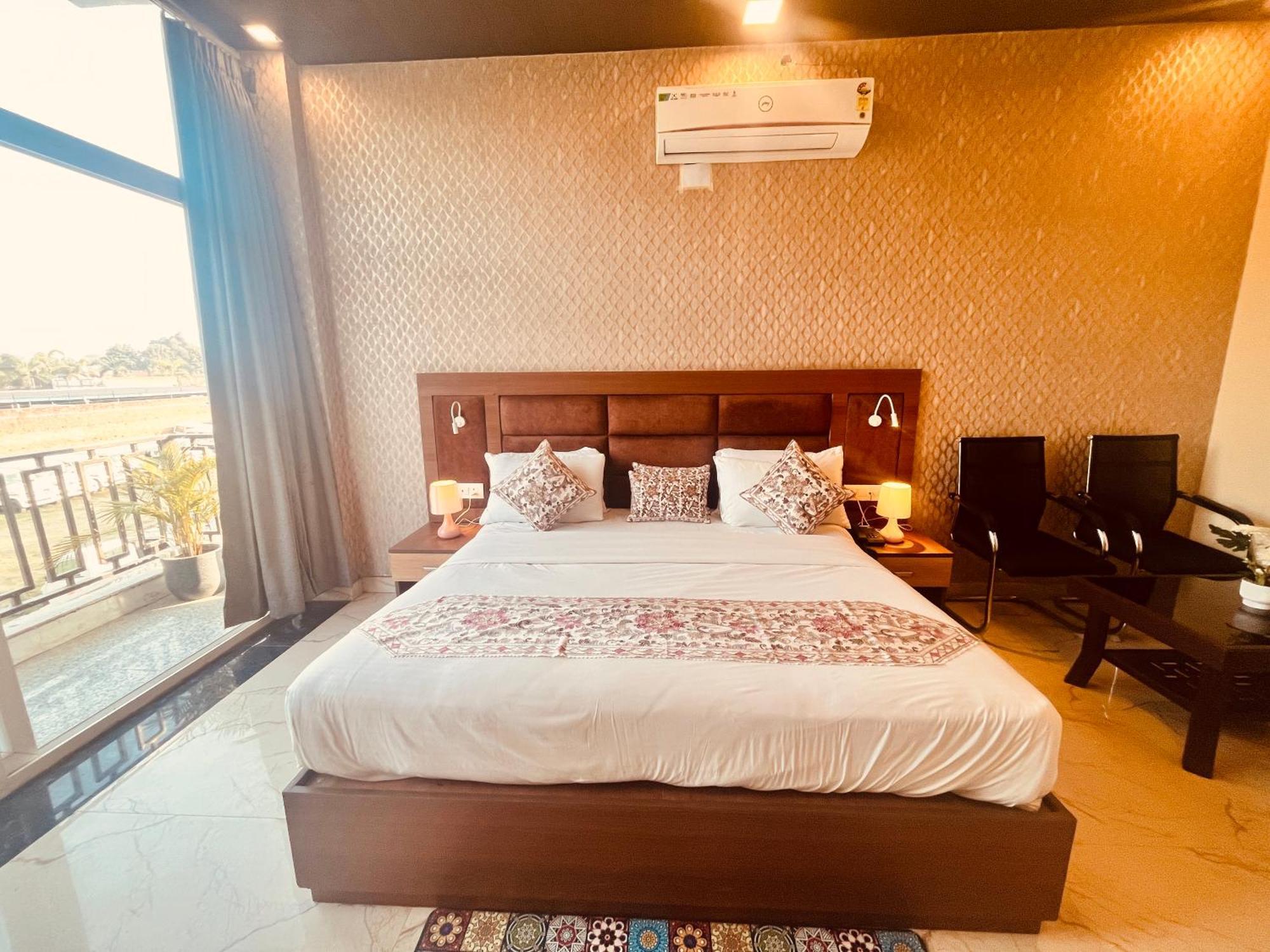 Heaven Resort Ayodhya ภายนอก รูปภาพ