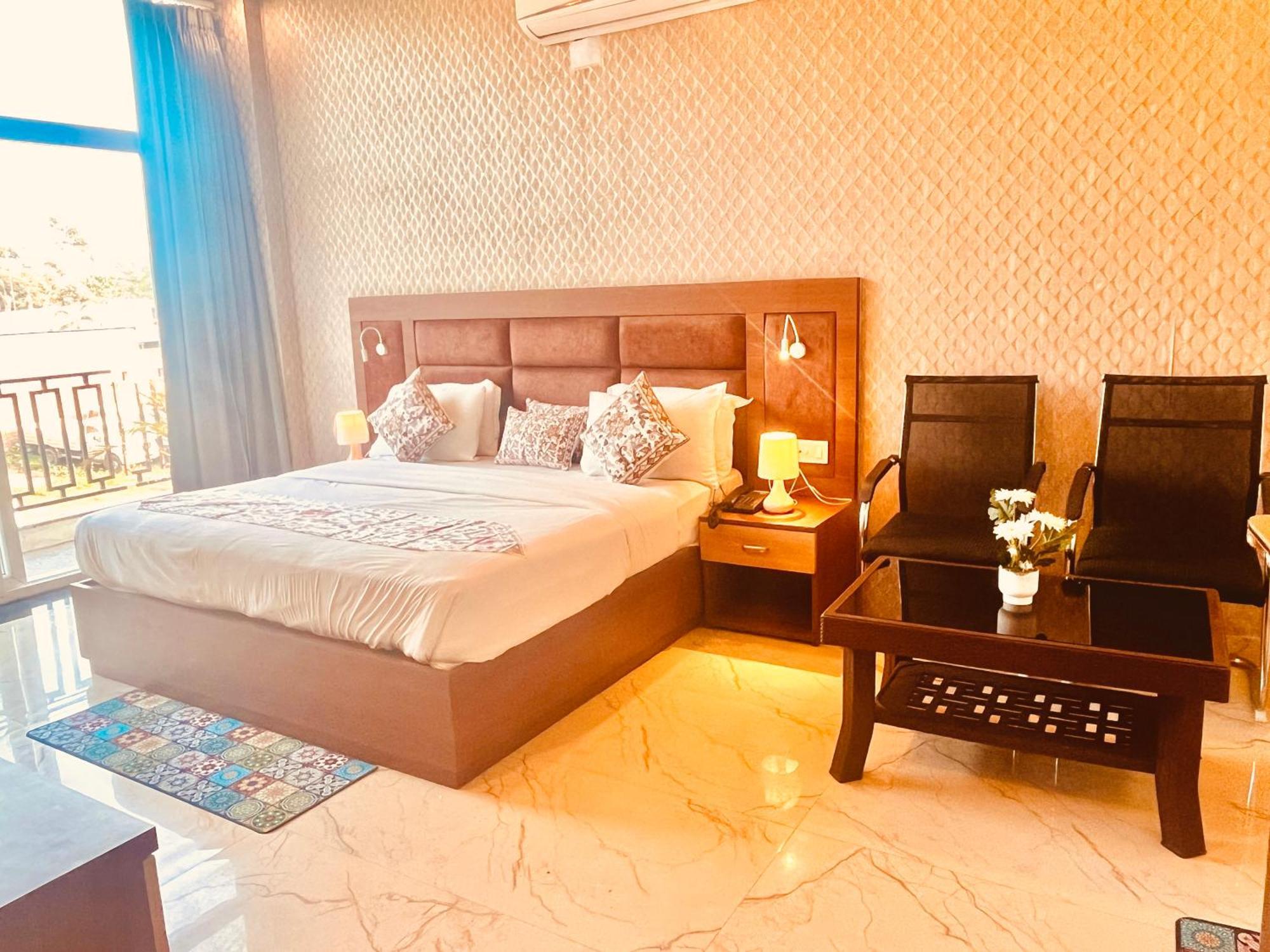 Heaven Resort Ayodhya ภายนอก รูปภาพ
